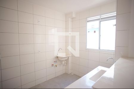 Cozinha e Área de Serviço de apartamento à venda com 2 quartos, 42m² em Xodó Marize, Belo Horizonte