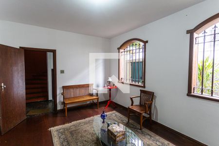Sala 1 de casa para alugar com 6 quartos, 265m² em Horto, Belo Horizonte