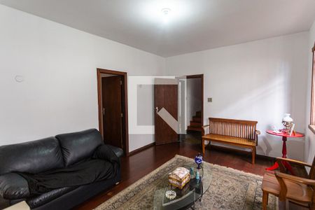 Sala 1 de casa para alugar com 6 quartos, 265m² em Horto, Belo Horizonte