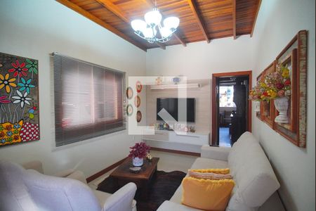 Sala de casa à venda com 2 quartos, 214m² em Santa Teresa, São Leopoldo