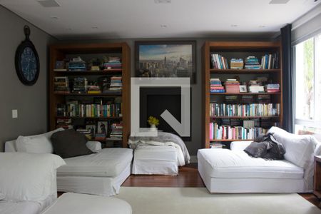 Sala de casa à venda com 2 quartos, 350m² em Morumbi, São Paulo