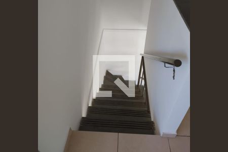 Escada da Sala 1 e 2 de apartamento à venda com 2 quartos, 100m² em Cabral, Contagem