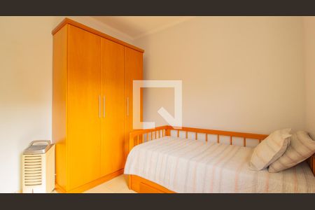 Casa à venda com 215m², 3 quartos e 3 vagas Casa à venda com 215m², 3 quartos e 3 vagasQuarto