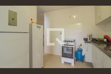 Casa à venda com 215m², 3 quartos e 3 vagas Casa à venda com 215m², 3 quartos e 3 vagasCozinha