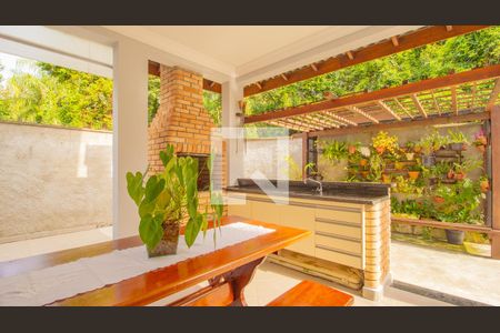 Casa à venda com 215m², 3 quartos e 3 vagas Casa à venda com 215m², 3 quartos e 3 vagasÁrea gourmet