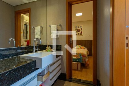 Banheiro dos Quartos 1 e 2 de apartamento à venda com 4 quartos, 260m² em Cruzeiro, Belo Horizonte