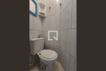 Banheiro de kitnet/studio para alugar com 1 quarto, 35m² em Rio Vermelho, Salvador