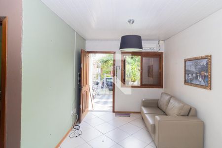 Sala de casa à venda com 2 quartos, 45m² em Olaria, Canoas