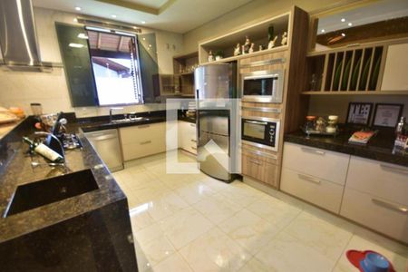 Casa à venda com 3 quartos, 350m² em Jardim Santa Genebra, Campinas