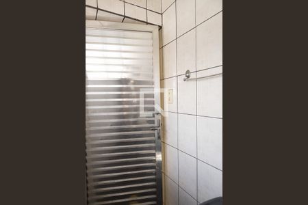 Apartamento à venda com 79m², 2 quartos e 1 vaga Apartamento à venda com 79m², 2 quartos e 1 vagaÁrea comum - Salão de jogos - banheiro