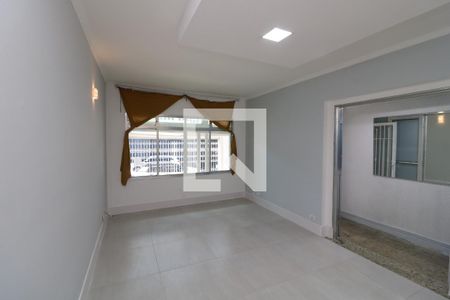 Sala de casa para alugar com 4 quartos, 245m² em Vila Alzira, São Paulo