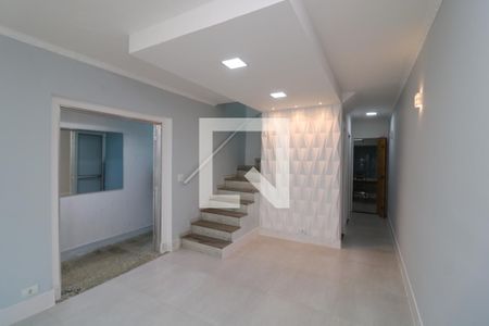 Sala de casa para alugar com 4 quartos, 245m² em Vila Alzira, São Paulo