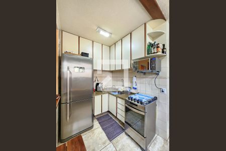 Cozinha - Armários de apartamento à venda com 2 quartos, 70m² em Califórnia, Belo Horizonte