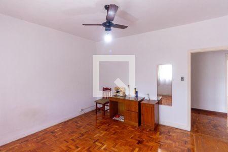 Quarto 1 de casa para alugar com 2 quartos, 180m² em Vila São José, São Paulo