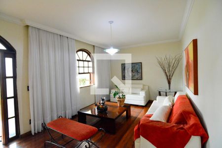 Sala de casa à venda com 4 quartos, 298m² em Minas Brasil, Belo Horizonte