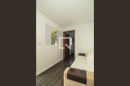 Sala de casa para alugar com 1 quarto, 29m² em Aberta dos Morros, Porto Alegre