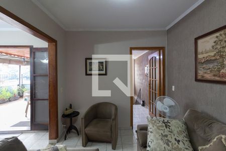 Sala de casa à venda com 4 quartos, 210m² em Vila Dalila, São Paulo