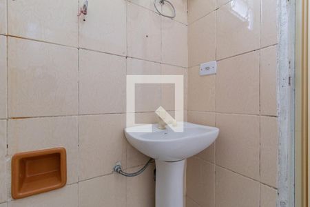 Banheiro de casa para alugar com 1 quarto, 32m² em Jardim Santa Tereza, Carapicuíba