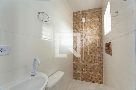 Banheiro de kitnet/studio para alugar com 1 quarto, 35m² em Jardim Santo André, 