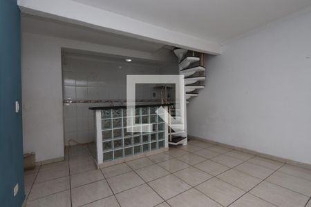 Sala de casa para alugar com 3 quartos, 100m² em Parque Sao Rafael, São Paulo