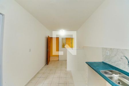 Sala/Cozinha de kitnet/studio para alugar com 1 quarto, 28m² em Jardim Santo André, 