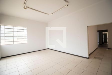 Sala 2 de casa para alugar com 3 quartos, 450m² em Setor Coimbra, Goiânia