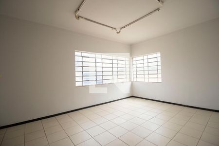 Sala 2 de casa para alugar com 5 quartos, 405m² em Setor Coimbra, Goiânia