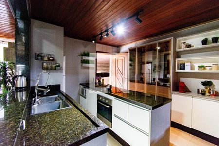 Cozinha de casa à venda com 3 quartos, 140m² em Rio Branco, Canoas