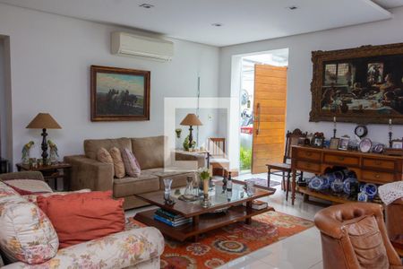 Sala de casa à venda com 4 quartos, 190m² em Butantã, São Paulo