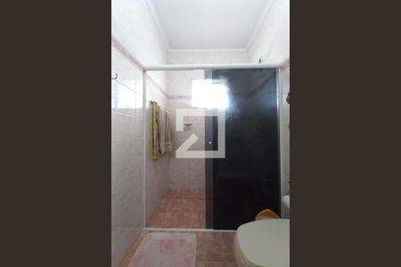 Casa à venda com 220m², 4 quartos e 3 vagas Casa à venda com 220m², 4 quartos e 3 vagasBanheiro da Suíte