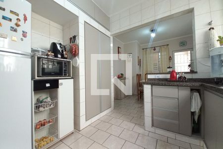 Casa à venda com 220m², 4 quartos e 3 vagas Casa à venda com 220m², 4 quartos e 3 vagasCozinha