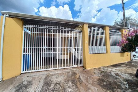 Casa à venda com 220m², 4 quartos e 3 vagas Casa à venda com 220m², 4 quartos e 3 vagasFachada do Prédio