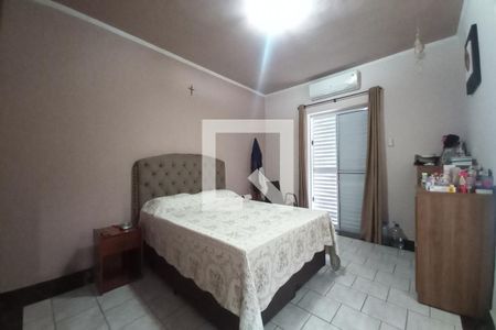 Casa à venda com 220m², 4 quartos e 3 vagas Casa à venda com 220m², 4 quartos e 3 vagasQuarto 3 - Suíte