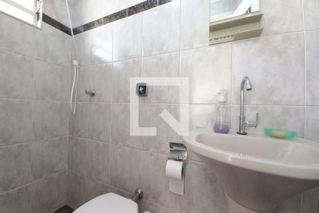 Casa à venda com 220m², 4 quartos e 3 vagas Casa à venda com 220m², 4 quartos e 3 vagasBanheiro de Serviço