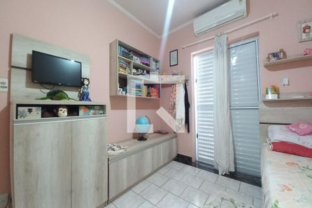 Casa à venda com 220m², 4 quartos e 3 vagas Casa à venda com 220m², 4 quartos e 3 vagasQuarto 2