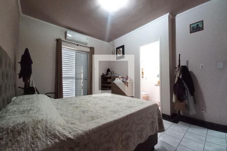 Casa à venda com 220m², 4 quartos e 3 vagas Casa à venda com 220m², 4 quartos e 3 vagasQuarto 3 - Suíte