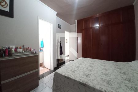 Casa à venda com 220m², 4 quartos e 3 vagas Casa à venda com 220m², 4 quartos e 3 vagasQuarto 3 - Suíte