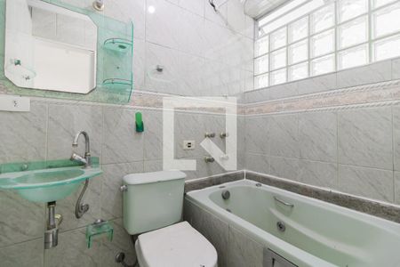 Banheiro da Suíte 1 de casa para alugar com 2 quartos, 110m² em Vila Matilde, São Paulo
