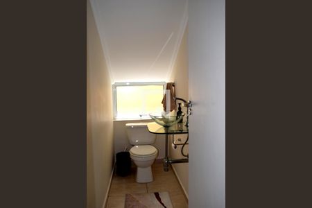 Lavabo de casa para alugar com 4 quartos, 198m² em Vila Madalena, São Paulo