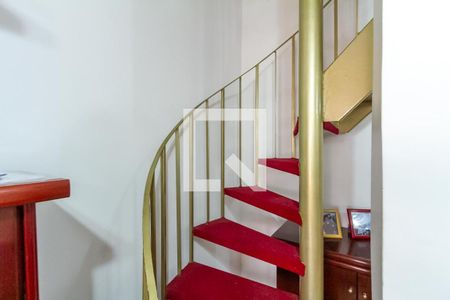 Escada de casa à venda com 2 quartos, 150m² em Taboão, São Bernardo do Campo