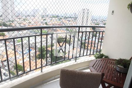 sacada da sala de apartamento para alugar com 3 quartos, 75m² em Vila Bertioga, São Paulo