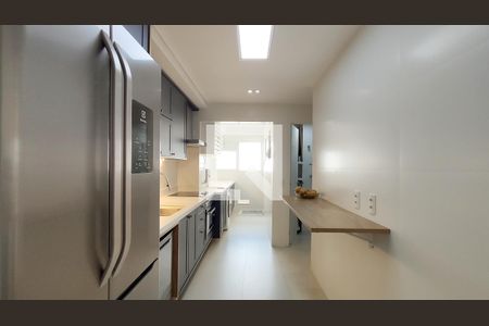 Cozinha de apartamento à venda com 4 quartos, 125m² em Jardim Vazani, São Paulo