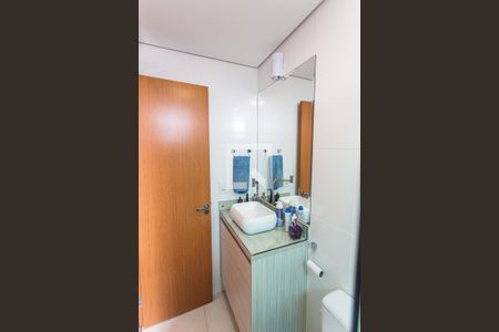 Banheiro da Suíte de apartamento à venda com 3 quartos, 79m² em Nova Vista, Belo Horizonte