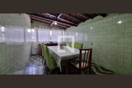 Casa à venda com 6 quartos, 293m² em Ipiranga, Belo Horizonte