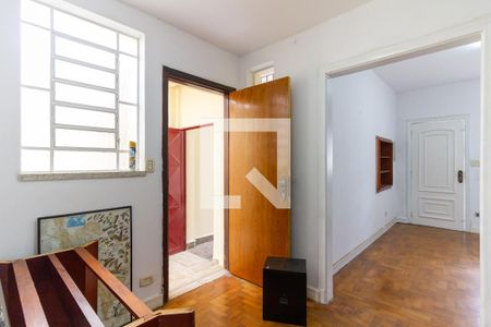 Hall de entrada de casa à venda com 2 quartos, 147m² em Lapa, São Paulo