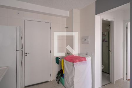 Cozinha  de apartamento à venda com 2 quartos, 34m² em Parque Fongaro, São Paulo