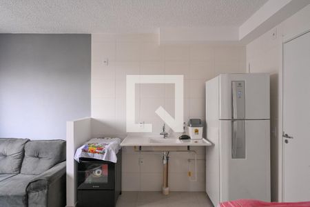 Cozinha  de apartamento à venda com 2 quartos, 34m² em Parque Fongaro, São Paulo