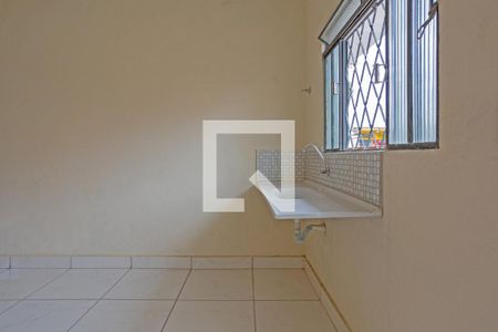 Cozinha de kitnet/studio para alugar com 1 quarto, 27m² em Havaí, Belo Horizonte
