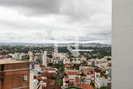 Vista da sala  de apartamento à venda com 3 quartos, 87m² em Ouro Preto, Belo Horizonte