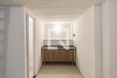 Sala/ cozinha  de kitnet/studio para alugar com 1 quarto, 25m² em Cidade Nova, Rio de Janeiro